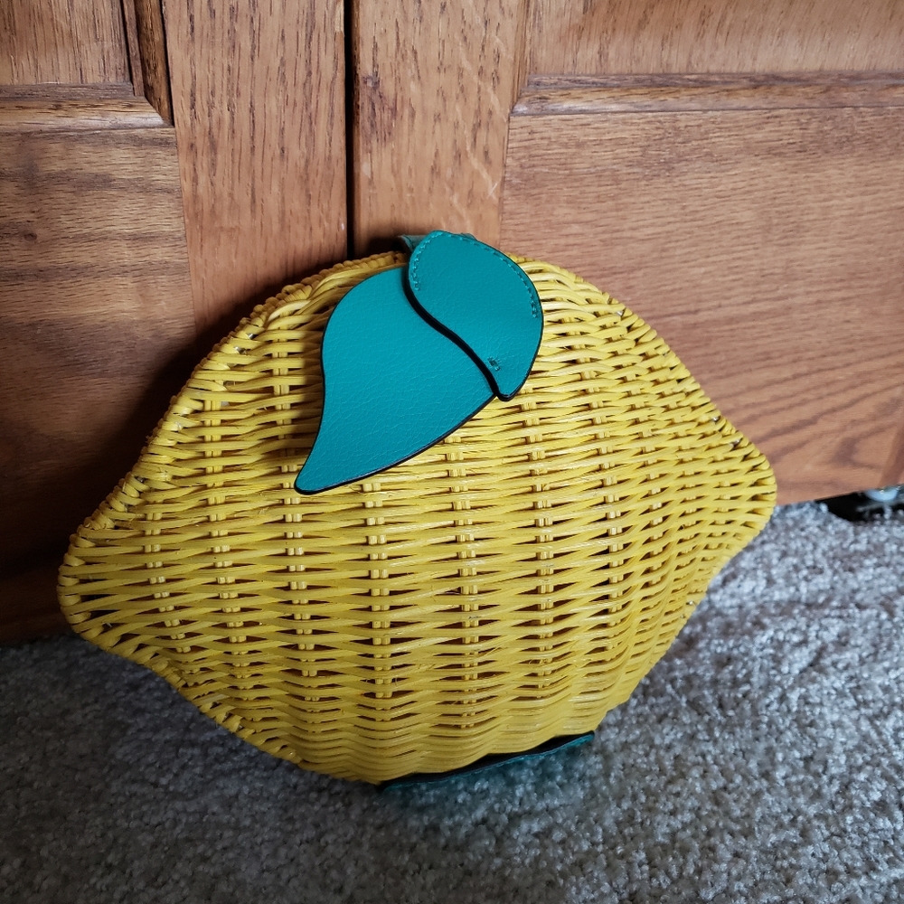 NWT kate spade picnic perfect lemon crossbody